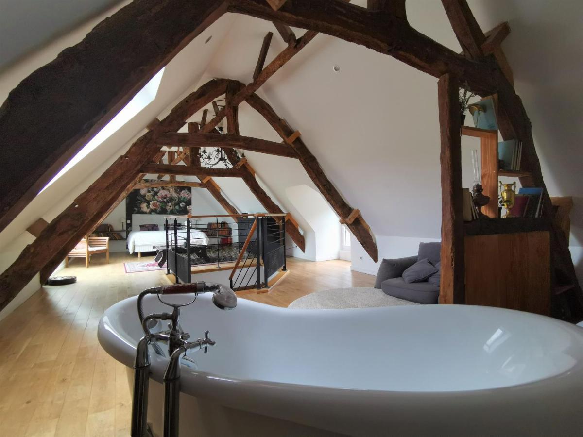 Domaine Lvd Avec Spa, Bois Et Riviere Privee La Bloutiere Exterior photo